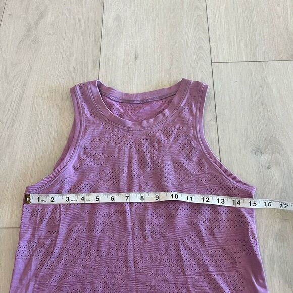 Lululemon women’s top size s Missing - Picture 3 of 6